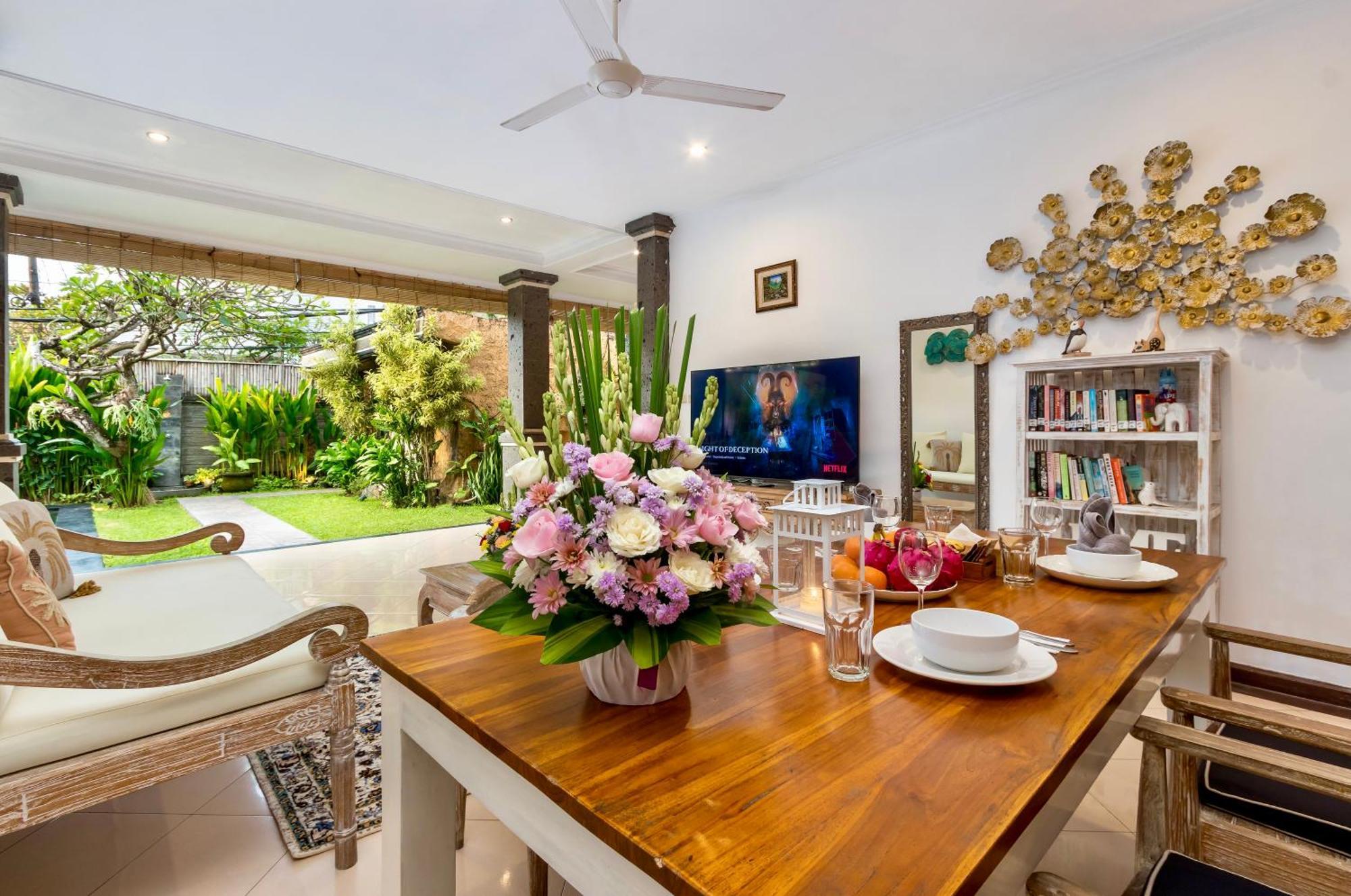 Bens Tunjung Two-bedroom With Private Pool Kuta Villa
